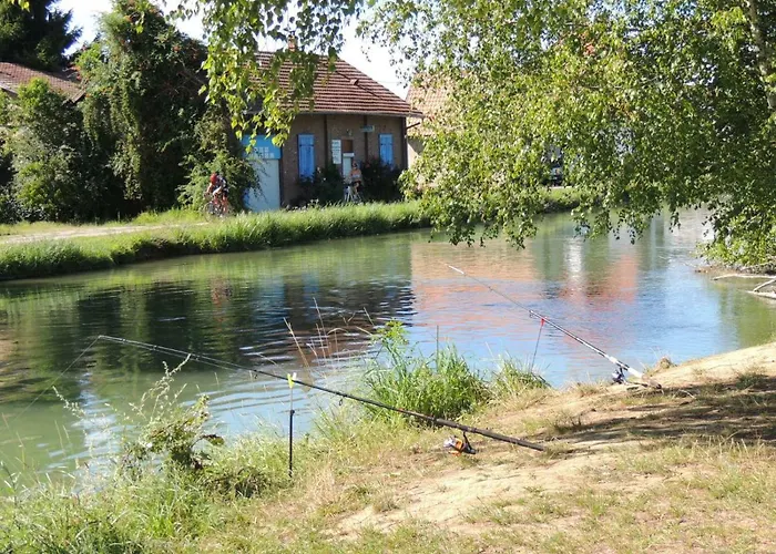 Du Canal Parque de Campismo
